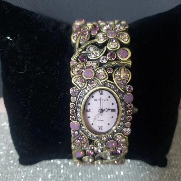 Heidi Daus Vintage Watch - Picture 1 of 4